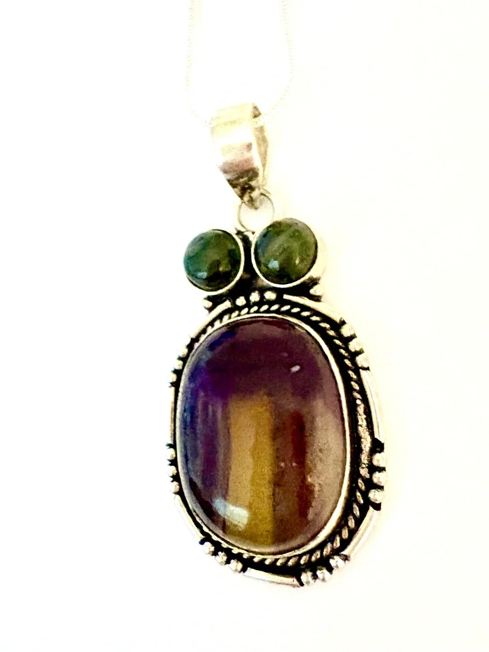 Beautiful 2 inch,925 marked, Fluorite and  Labradorite pendant on a silver chain